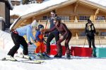Oberlech 25 februari 2019
Lieke v Lexmond op skivakantie met haar man Bas v Veggel en hun zoontje Vik.
Ook de moeder van Bas en haar partner zijn erbij.