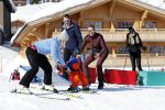Oberlech 25 februari 2019
Lieke v Lexmond op skivakantie met haar man Bas v Veggel en hun zoontje Vik.
Ook de moeder van Bas en haar partner zijn erbij.