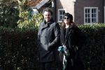 Blaricum 9 februari 2019
Marco Borsato met bladerenblower bij zijn huis. Daarna gaat hij lunchen met zijn vrouw Leontine Borsato