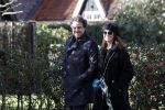 Blaricum 9 februari 2019
Marco Borsato met bladerenblower bij zijn huis. Daarna gaat hij lunchen met zijn vrouw Leontine Borsato