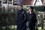 Blaricum 9 februari 2019
Marco Borsato met bladerenblower bij zijn huis. Daarna gaat hij lunchen met zijn vrouw Leontine Borsato