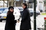 Blaricum 9 februari 2019
Marco Borsato met bladerenblower bij zijn huis. Daarna gaat hij lunchen met zijn vrouw Leontine Borsato