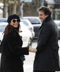 Blaricum 9 februari 2019
Marco Borsato met bladerenblower bij zijn huis. Daarna gaat hij lunchen met zijn vrouw Leontine Borsato