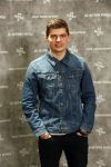 Amsterdam 4 februari 2019
Max Verstappen bij de presentatie van de G-Star RAW Max Verstappen lijn in de G-star winkel op de pc Hooftstraat. Max gaat met fans op de foto.