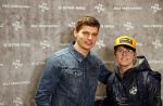 Amsterdam 4 februari 2019
Max Verstappen bij de presentatie van de G-Star RAW Max Verstappen lijn in de G-star winkel op de pc Hooftstraat. Max gaat met fans op de foto.