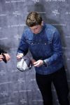 Amsterdam 4 februari 2019
Max Verstappen bij de presentatie van de G-Star RAW Max Verstappen lijn in de G-star winkel op de pc Hooftstraat. Max gaat met fans op de foto.