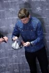 Amsterdam 4 februari 2019
Max Verstappen bij de presentatie van de G-Star RAW Max Verstappen lijn in de G-star winkel op de pc Hooftstraat. Max gaat met fans op de foto.
