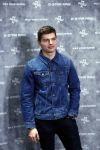 Amsterdam 4 februari 2019
Max Verstappen bij de presentatie van de G-Star RAW Max Verstappen lijn in de G-star winkel op de pc Hooftstraat. Max gaat met fans op de foto.
