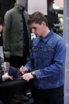 Amsterdam 4 februari 2019
Max Verstappen bij de presentatie van de G-Star RAW Max Verstappen lijn in de G-star winkel op de pc Hooftstraat. Max gaat met fans op de foto.