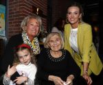 Berkel en Rodenrijs, 12 Maart 2019
Uitreiking boek  Dunya van Monique Hazes    Monique Westenberg
Monique Hazes Oma Corrie en Annemarie Hermus