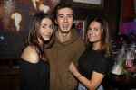 Amsterdam 14 februari 2019
Feestje voor de kluivert dog rescue foundation in het toppers cafe. Nino Wilkes met 2 vriendinnen