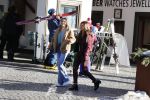 Lech 25 februari 2019
Olcay Gulsen op straat in Lech met prinses Eloise ( Dochter Prins Constantijn en Prinses Laurentien)