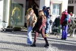 Lech 25 februari 2019
Olcay Gulsen op straat in Lech met prinses Eloise ( Dochter Prins Constantijn en Prinses Laurentien)