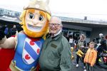 Heerenveen 17 maart 2019
De hollandse 100 voor de stichting lymphe&Co in Thialf.
Aanwezig oa Prins Bernhard jr Prinses Annette Prins Pieter Christiaan Mr Pieter v Vollenhoven Prinses Margriet Rosanna Kluivert Monique des Bouvrie en Tim Douwsma.