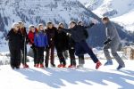 Lech 25 februari 2019
Koning Willem-Alexander, Koningin MÃ¡xima, Prinses Beatrix, Prins Constantijn, Prinses Laurentien en de prinsessen Amalia, Alexia en Ariane samen met Eloise, Leonore en Claus-Casimir tijdens de fotosessie tijdens de wintersportvakantie in Lech.