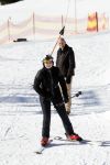 Lech 25 februari 2019
Koning Willem-Alexander, Koningin MÃ¡xima, Prinses Beatrix, Prins Constantijn, Prinses Laurentien en de prinsessen Amalia, Alexia en Ariane samen met Eloise, Leonore en Claus-Casimir tijdens de fotosessie tijdens de wintersportvakantie in Lech.