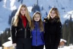 Lech 25 februari 2019
Koning Willem-Alexander, Koningin MÃ¡xima, Prinses Beatrix, Prins Constantijn, Prinses Laurentien en de prinsessen Amalia, Alexia en Ariane samen met Eloise, Leonore en Claus-Casimir tijdens de fotosessie tijdens de wintersportvakantie in Lech.