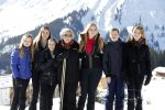 Lech 25 februari 2019
Koning Willem-Alexander, Koningin MÃ¡xima, Prinses Beatrix, Prins Constantijn, Prinses Laurentien en de prinsessen Amalia, Alexia en Ariane samen met Eloise, Leonore en Claus-Casimir tijdens de fotosessie tijdens de wintersportvakantie in Lech.