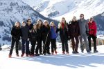 Lech 25 februari 2019
Koning Willem-Alexander, Koningin MÃ¡xima, Prinses Beatrix, Prins Constantijn, Prinses Laurentien en de prinsessen Amalia, Alexia en Ariane samen met Eloise, Leonore en Claus-Casimir tijdens de fotosessie tijdens de wintersportvakantie in Lech.
