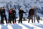 Lech 25 februari 2019
Koning Willem-Alexander, Koningin MÃ¡xima, Prinses Beatrix, Prins Constantijn, Prinses Laurentien en de prinsessen Amalia, Alexia en Ariane samen met Eloise, Leonore en Claus-Casimir tijdens de fotosessie tijdens de wintersportvakantie in Lech.