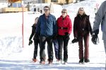 Lech 25 februari 2019
Koning Willem-Alexander, Koningin MÃ¡xima, Prinses Beatrix, Prins Constantijn, Prinses Laurentien en de prinsessen Amalia, Alexia en Ariane samen met Eloise, Leonore en Claus-Casimir tijdens de fotosessie tijdens de wintersportvakantie in Lech.