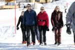 Lech 25 februari 2019
Koning Willem-Alexander, Koningin MÃ¡xima, Prinses Beatrix, Prins Constantijn, Prinses Laurentien en de prinsessen Amalia, Alexia en Ariane samen met Eloise, Leonore en Claus-Casimir tijdens de fotosessie tijdens de wintersportvakantie in Lech.