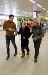 Amsterdam, 16 Februari 2019
Aankomst op Schiphol van Ria Bartling (vriendin oud-bokser Rudi Lubbers) samen met Dr. Martin Wagtmans in gesprek met Nick Dijkmaan
