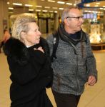Amsterdam, 16 Februari 2019
Aankomst op Schiphol van Ria Bartling (vriendin oud-bokser Rudi Lubbers) samen met Dr. Martin Wagtmans