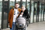 Amsterdam 28 februari 2019
Roxeanne Hazes en haar vriend Erik Zwennes achter de kinderwagen.