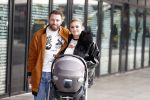 Amsterdam 28 februari 2019
Roxeanne Hazes en haar vriend Erik Zwennes achter de kinderwagen.