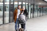 Amsterdam 28 februari 2019
Roxeanne Hazes en haar vriend Erik Zwennes achter de kinderwagen.