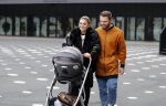 Amsterdam 28 februari 2019
Roxeanne Hazes en haar vriend Erik Zwennes achter de kinderwagen.