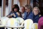 Amsterdam 27 februari 2019
Tom Egbers en zijn vrouw Janke Dekker op terras .