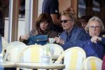 Amsterdam 27 februari 2019
Tom Egbers en zijn vrouw Janke Dekker op terras .