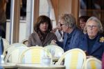 Amsterdam 27 februari 2019
Tom Egbers en zijn vrouw Janke Dekker op terras .