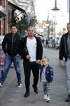 Amsterdam 14 februari 2019
Wesley Sneijder heeft een lunch gehad bij brasserie v Dam met zijn zoon Xess Xava en vrienden.