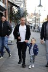 Amsterdam 14 februari 2019
Wesley Sneijder heeft een lunch gehad bij brasserie v Dam met zijn zoon Xess Xava en vrienden.