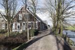 Hei en Boeicop 4 maart 2020
Boer Willem een van de deelnemers van het nieuwe seizoen van boer zoekt vrouw . Willem bij zijn huis / boerderij . Ook zijn moeder is aanwezig . Matthijs Albers van Story is er ook bij .