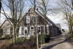 Hei en Boeicop 4 maart 2020
Boer Willem een van de deelnemers van het nieuwe seizoen van boer zoekt vrouw . Willem bij zijn huis / boerderij . Ook zijn moeder is aanwezig . Matthijs Albers van Story is er ook bij .
