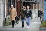 Ansterdam 7 maart 2020
Bram Moszkowicz met zijn dochter en vriendin Nienke Hoogervorst op straat in Amsterdam zuid