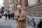 Ansterdam 7 maart 2020
Bram Moszkowicz met zijn dochter en vriendin Nienke Hoogervorst op straat in Amsterdam zuid