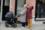 Amsterdam 30 januari 2020
Carolien Spoor en haar man John Karthaus achter de kinderwagen.
