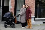 Amsterdam 30 januari 2020
Carolien Spoor en haar man John Karthaus achter de kinderwagen.