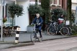 Amsterdam 1 februari 2020
Chazia Mourali met haar man op de fiets in Amsterdam zuid
