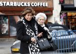 Amsterdam 11 januari 2020
Christine Kroonenberg met haar moeder op de beethovenstraat.