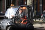 Amsterdam 12 maart 2020
Connie Witteman doet boodschappen met haar Biro . Daarna gaat ze naar de bank