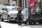 Amsterdam 12 maart 2020
Connie Witteman doet boodschappen met haar Biro . Daarna gaat ze naar de bank