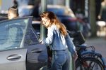 Amsterdam 7 februari 2020
Doutzen Kroes en haar man Sunnery James doen boodschappen met hun dochtertje op de cornelis schuytstraat