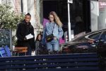 Amsterdam 7 februari 2020
Doutzen Kroes en haar man Sunnery James doen boodschappen met hun dochtertje op de cornelis schuytstraat