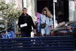 Amsterdam 7 februari 2020
Doutzen Kroes en haar man Sunnery James doen boodschappen met hun dochtertje op de cornelis schuytstraat